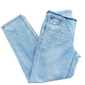 American Eagle ’90s Straight Jeans Size 2 Short Light Wash | Raw Deconstructed W